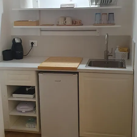 Apartment Iris Qsella *